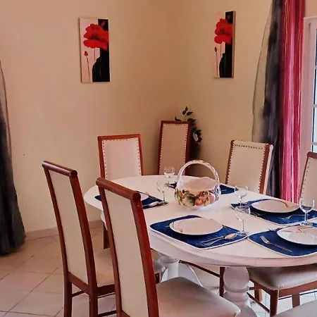 帕拉伊索住宿加早餐旅馆 别墅 *