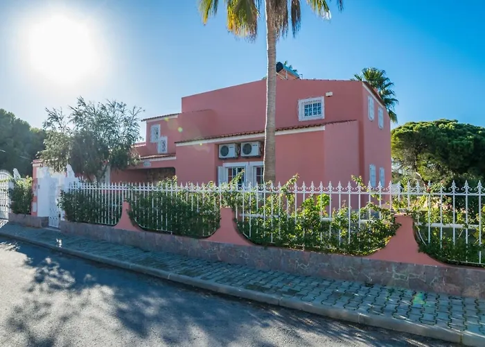 Willa Paraiso Spacious And Central To Enjoy Best Beaches Ac Wifi Garden Pool