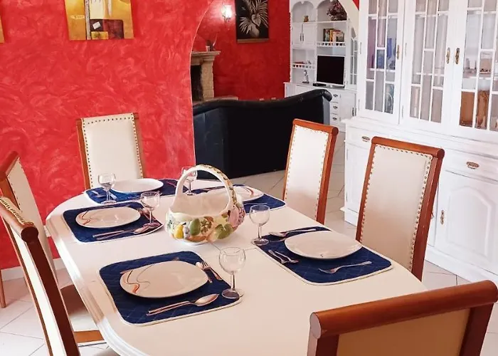 Paraiso Spacious And Central To Enjoy Best Beaches Ac Wifi Garden Pool Albufeira